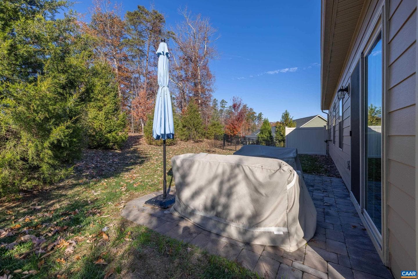 390 Winding Rd photo 9