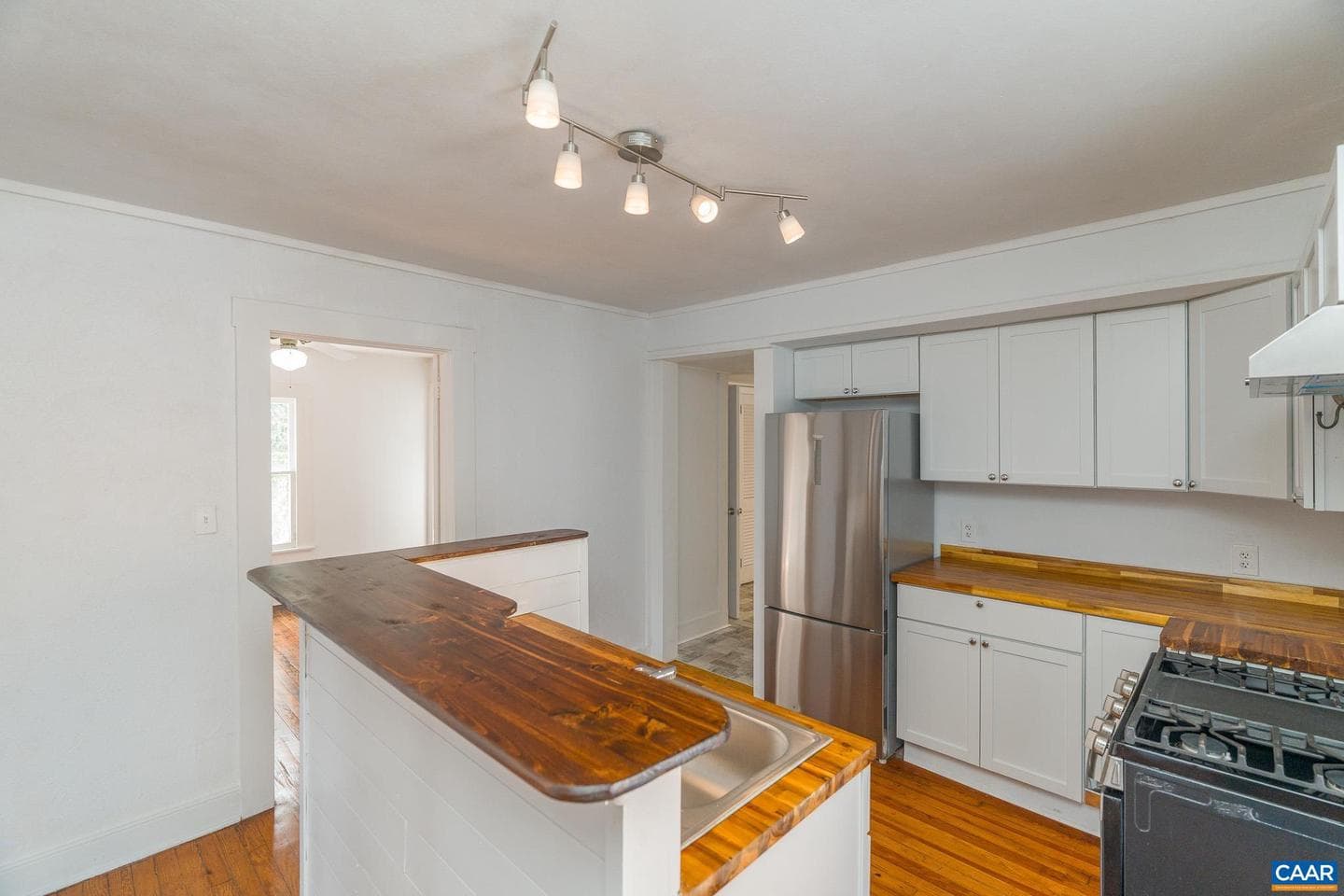 1108 Blenheim Ave photo 19