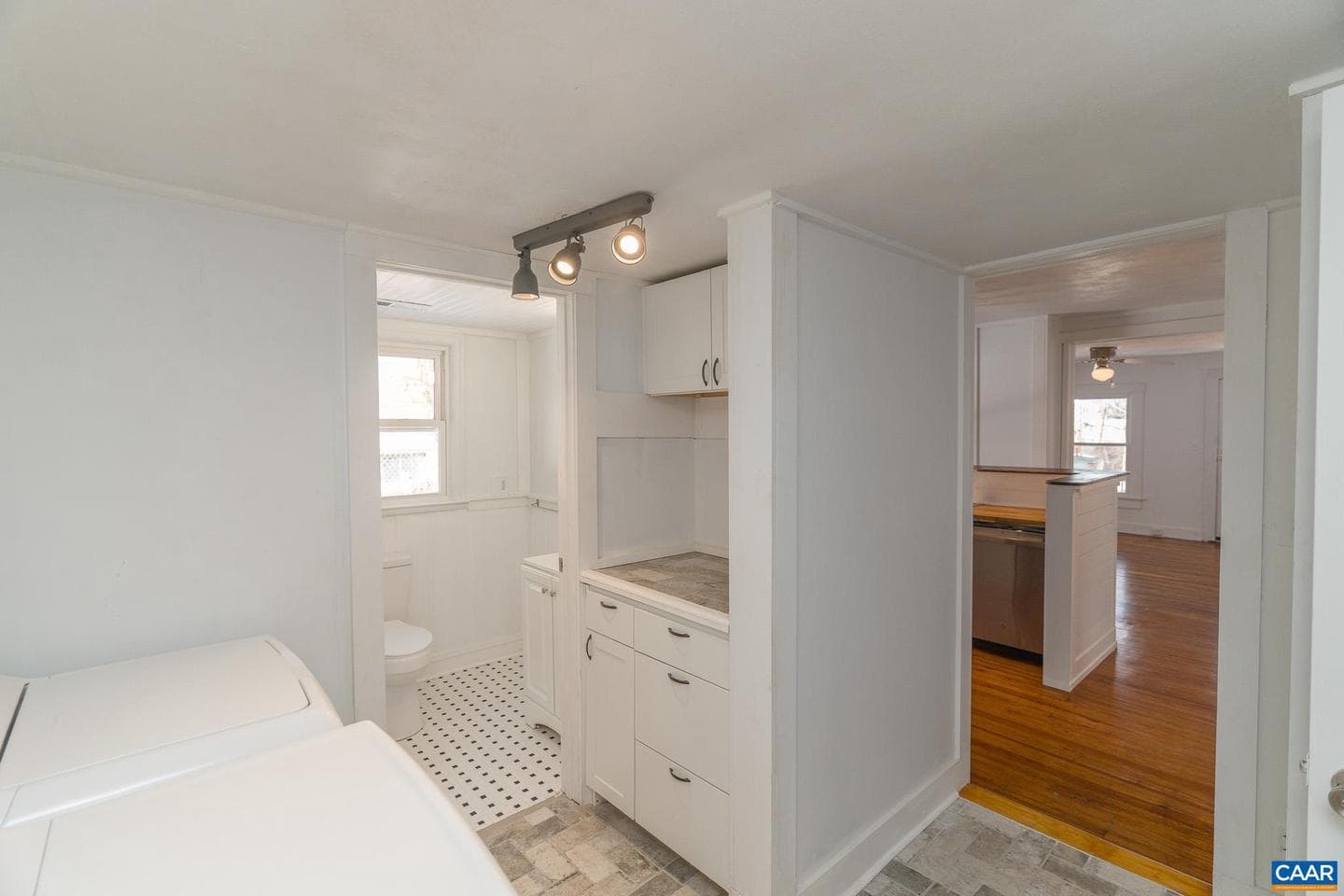 1108 Blenheim Ave photo 24