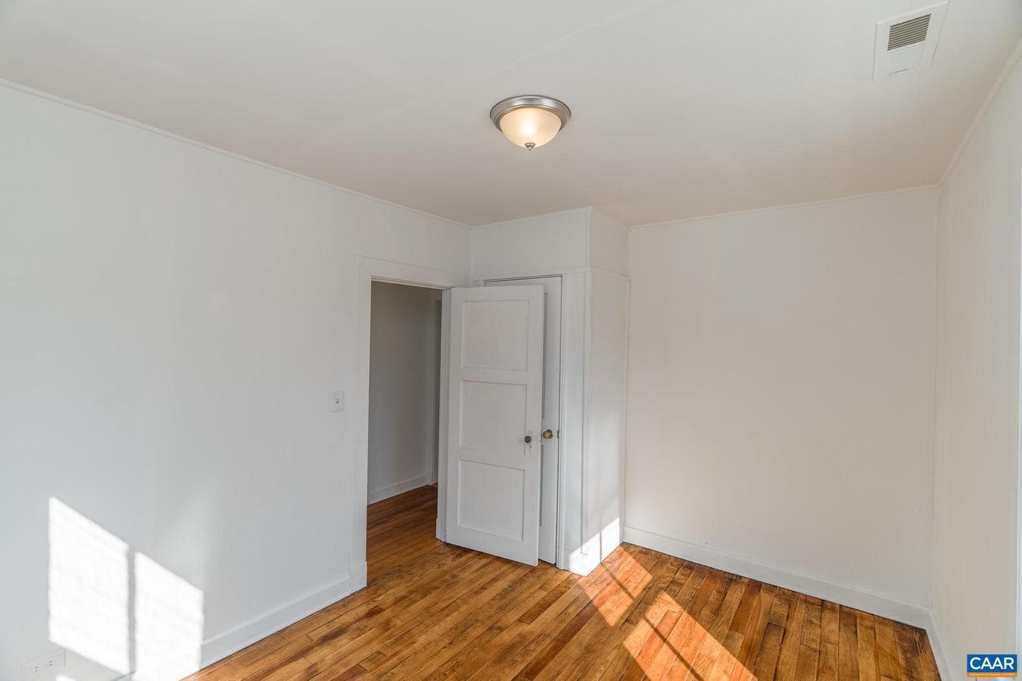 1108 Blenheim Ave photo 31
