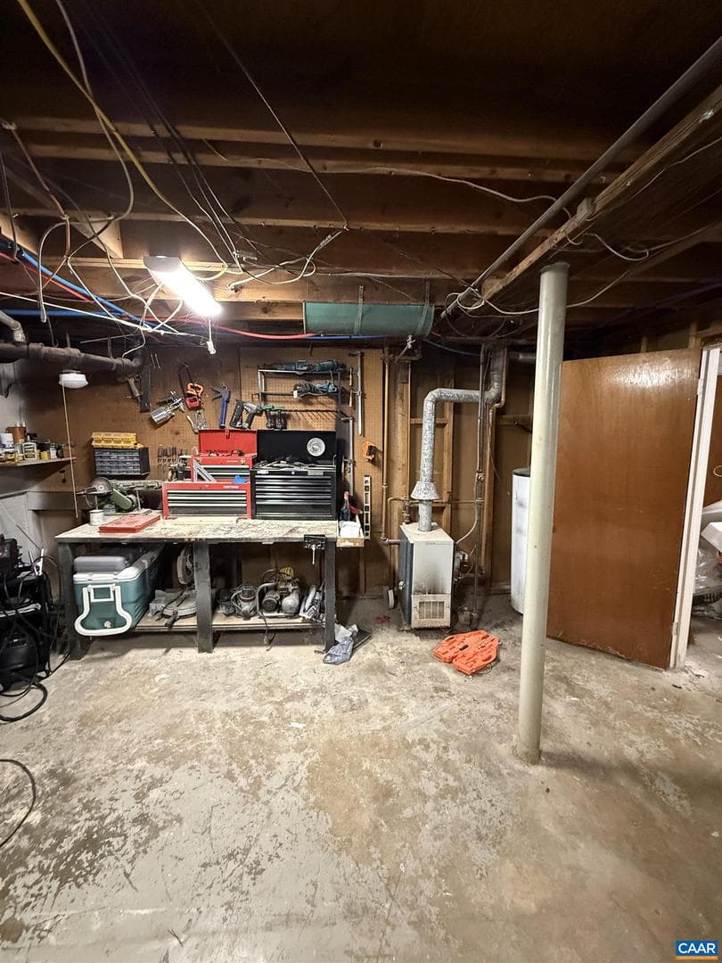2405 Bare St photo 15