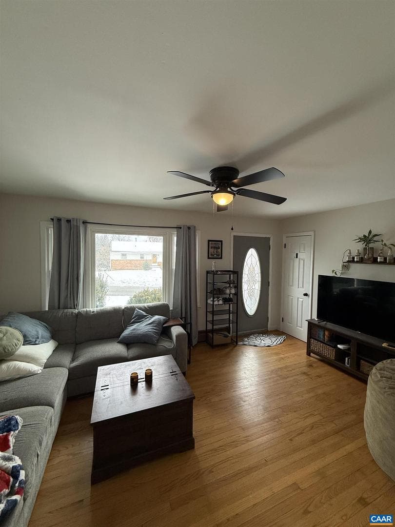 2405 Bare St photo 5