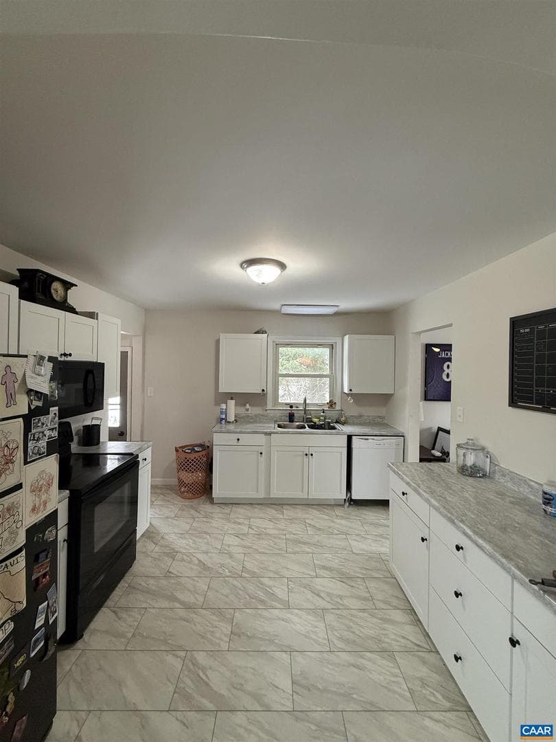 2405 Bare St photo 7