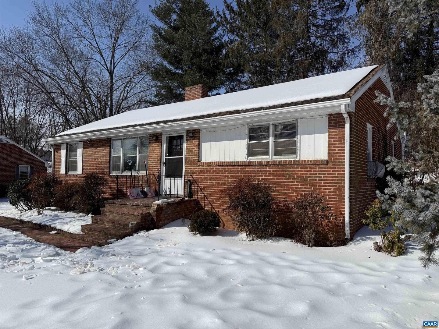 908 Belmore Ave photo 2