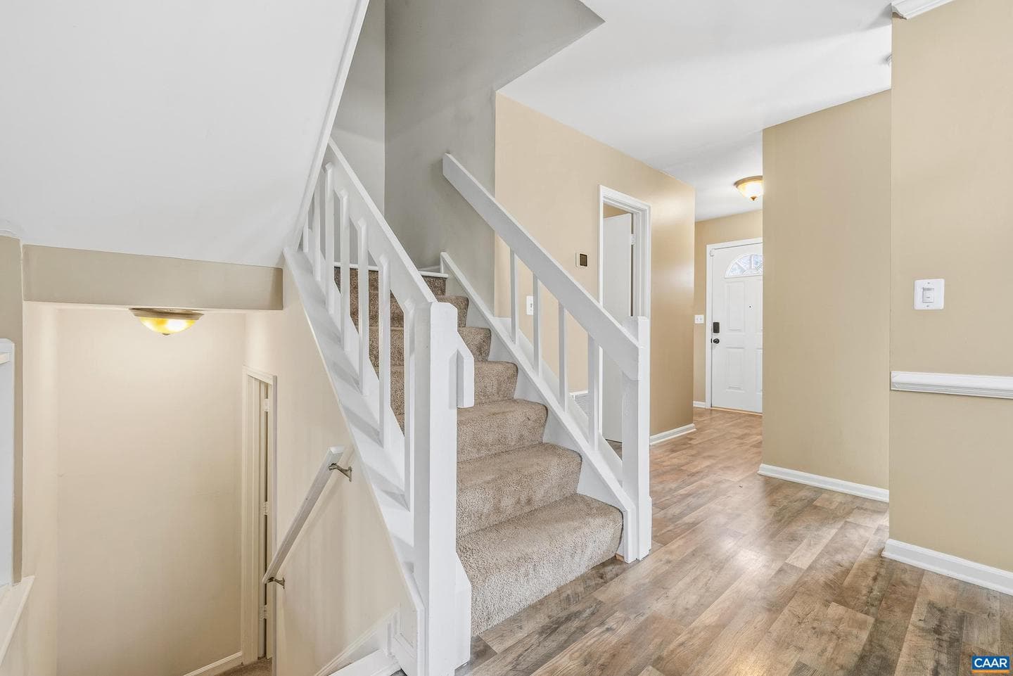 4654 Briarwood Dr photo 12