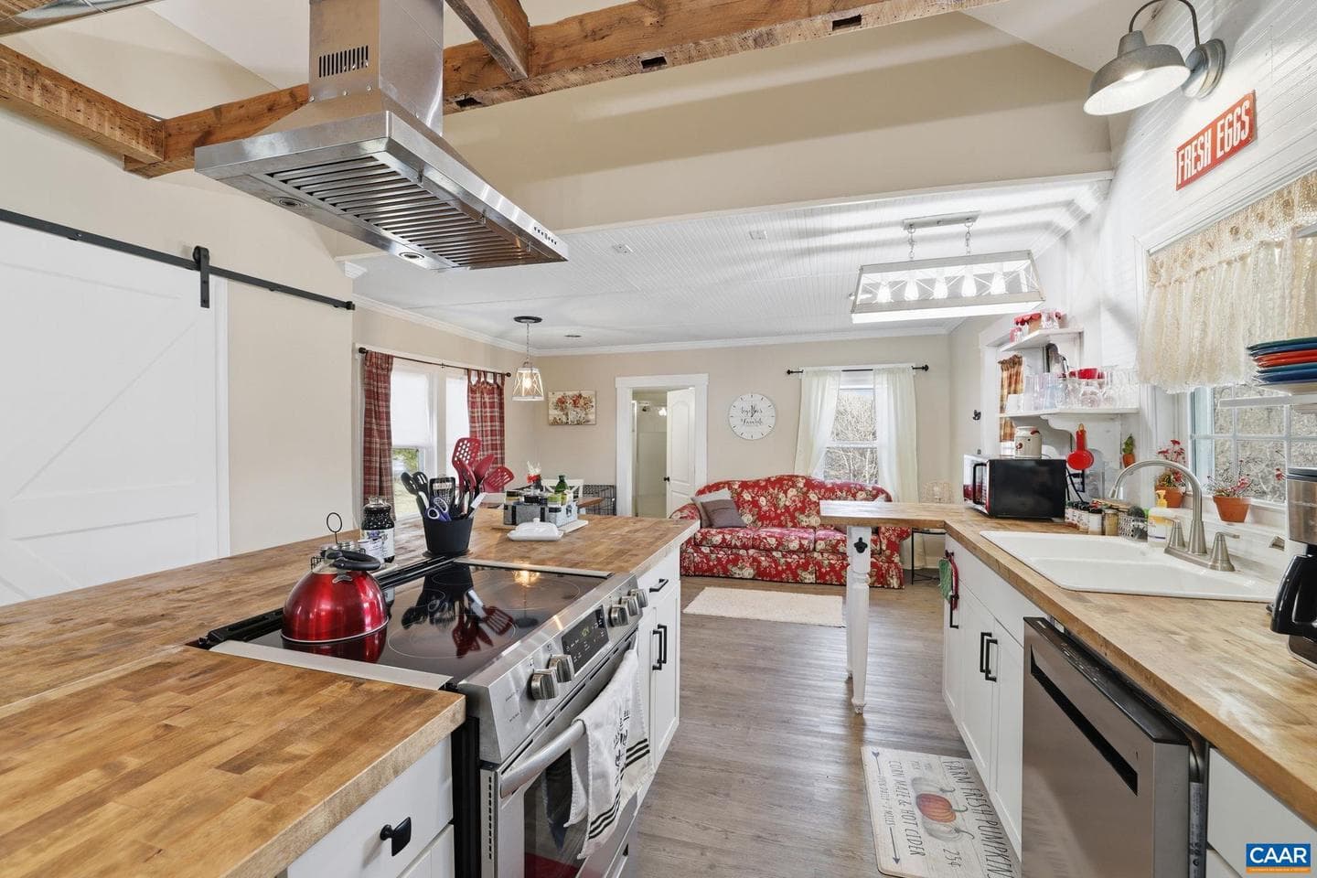 31 Capell Ln photo 11