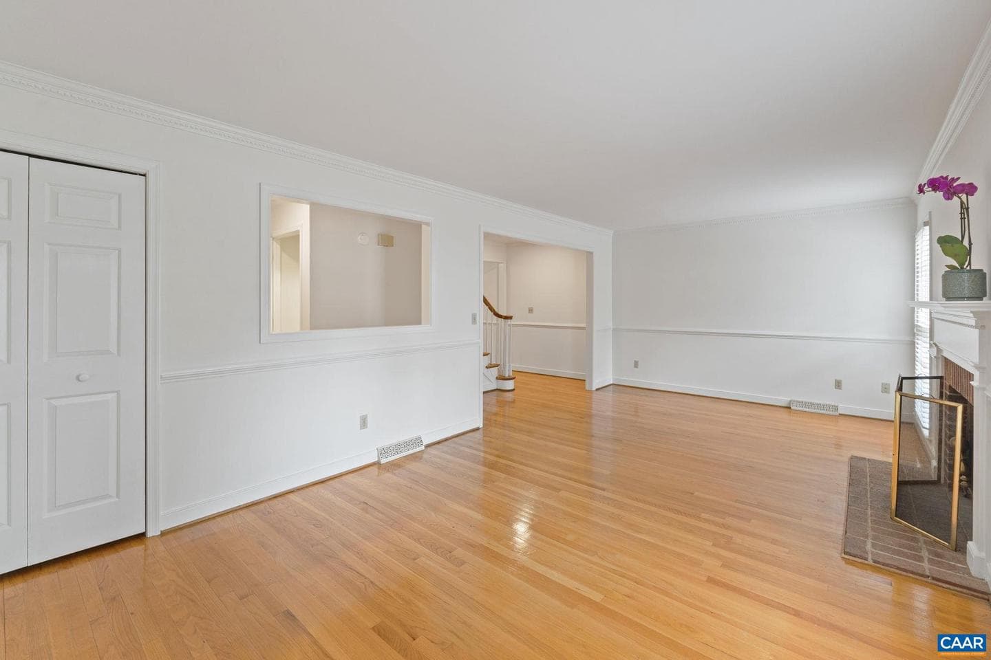 2752 Hydraulic Rd photo 11