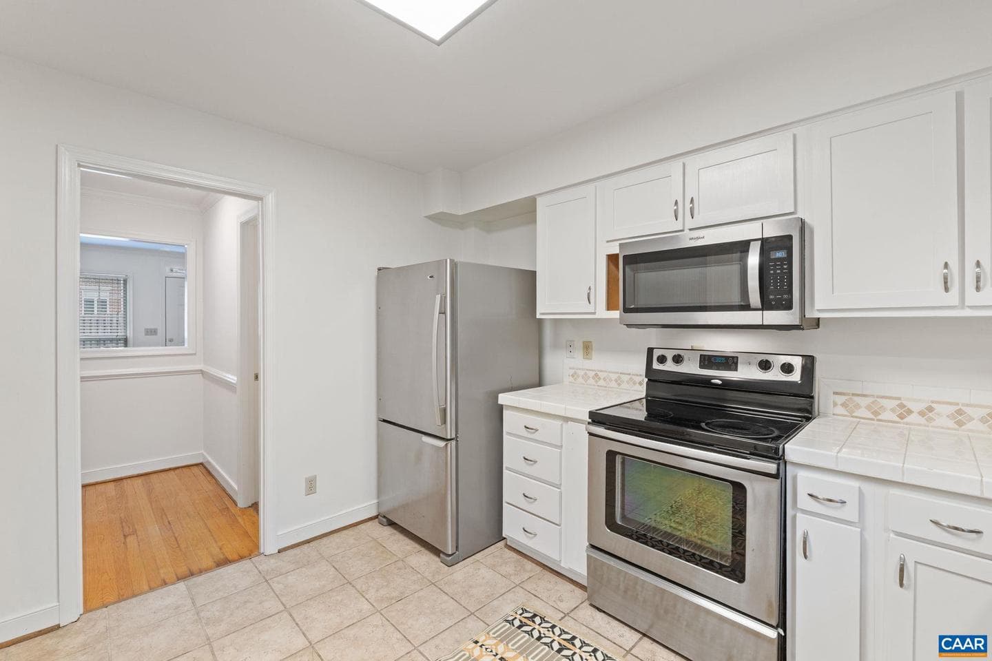 2752 Hydraulic Rd photo 13