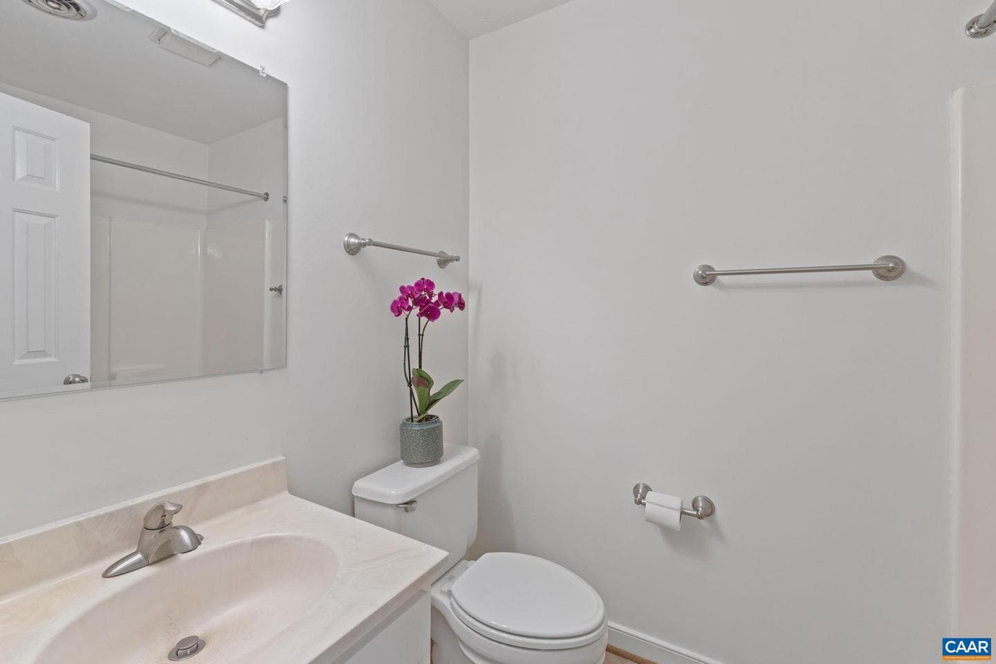 2752 Hydraulic Rd photo 23