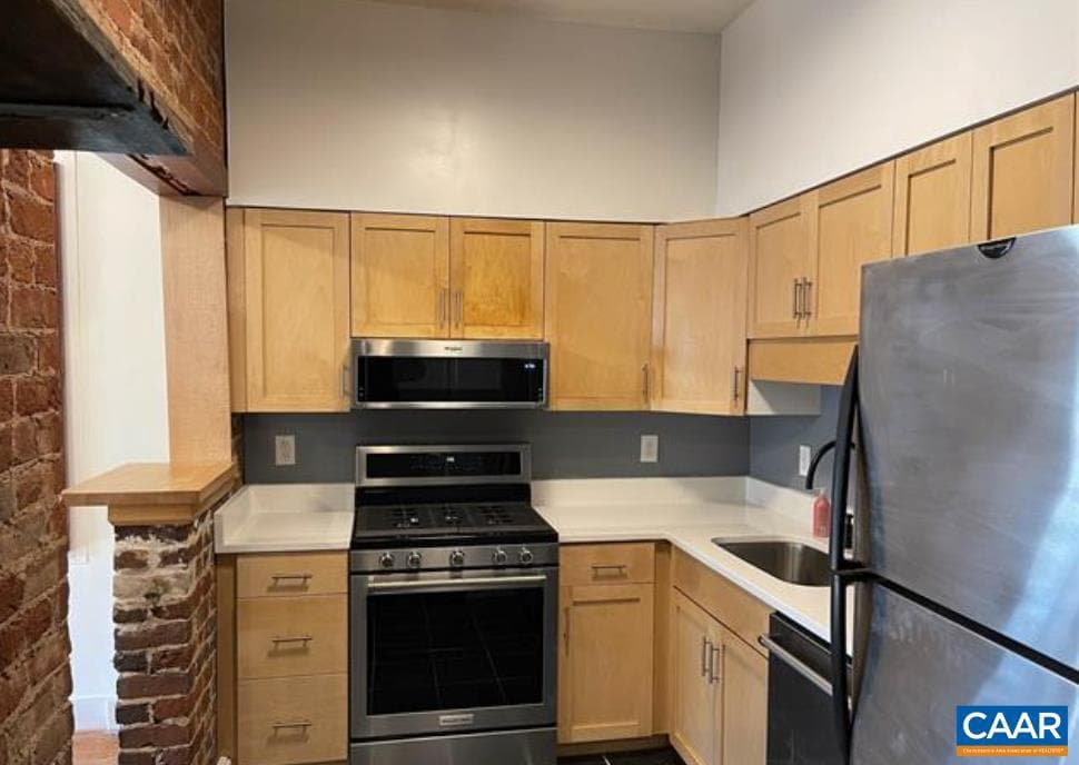 311 5th St SW photo 6