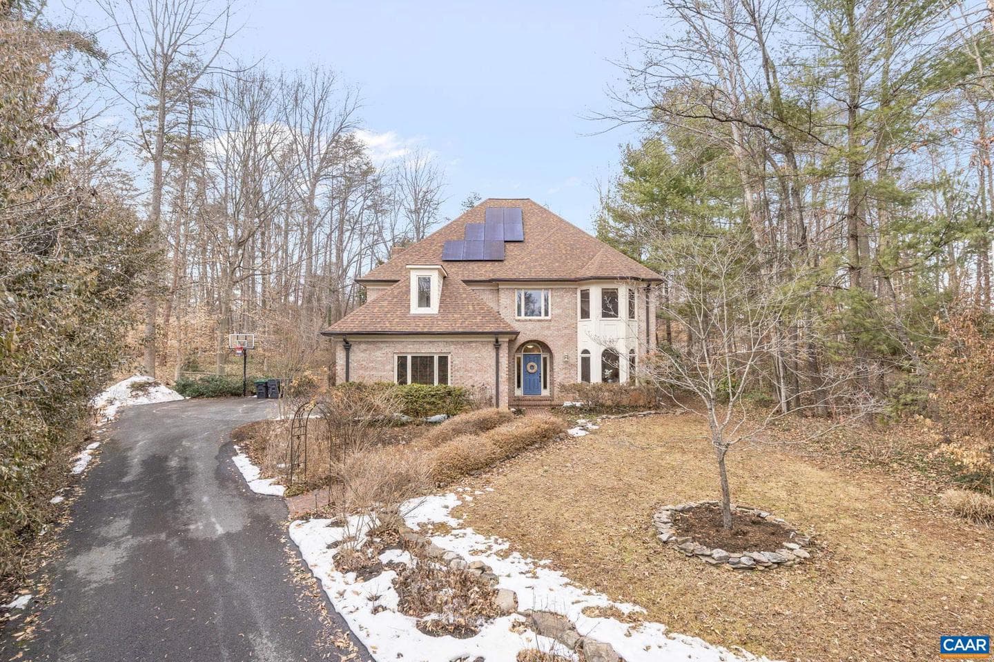 3104 Edgewater Dr photo 2