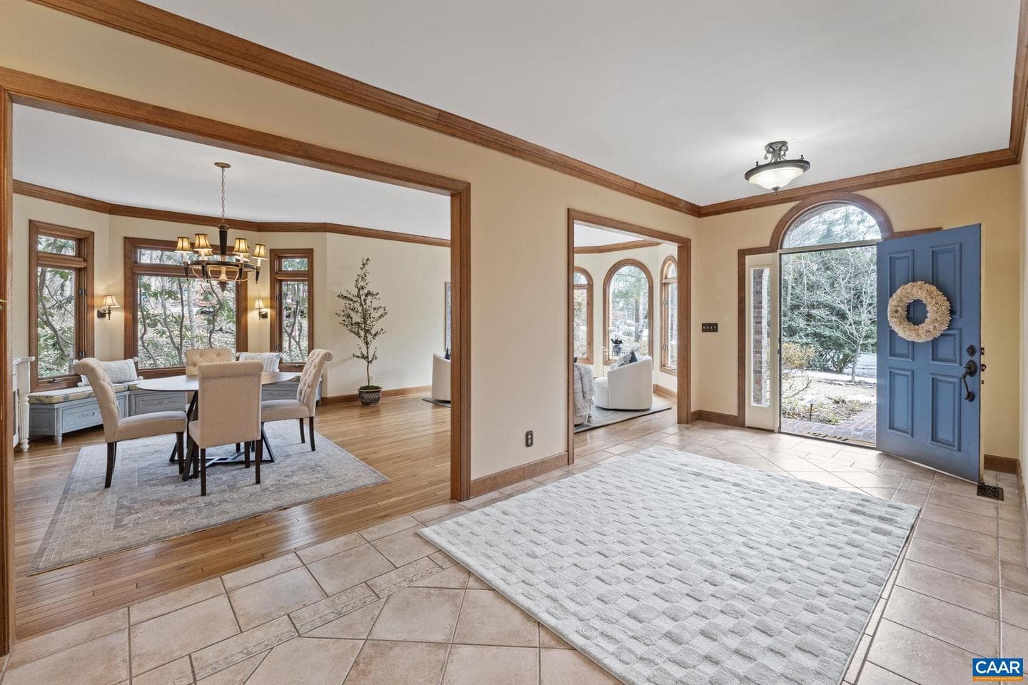3104 Edgewater Dr photo 5