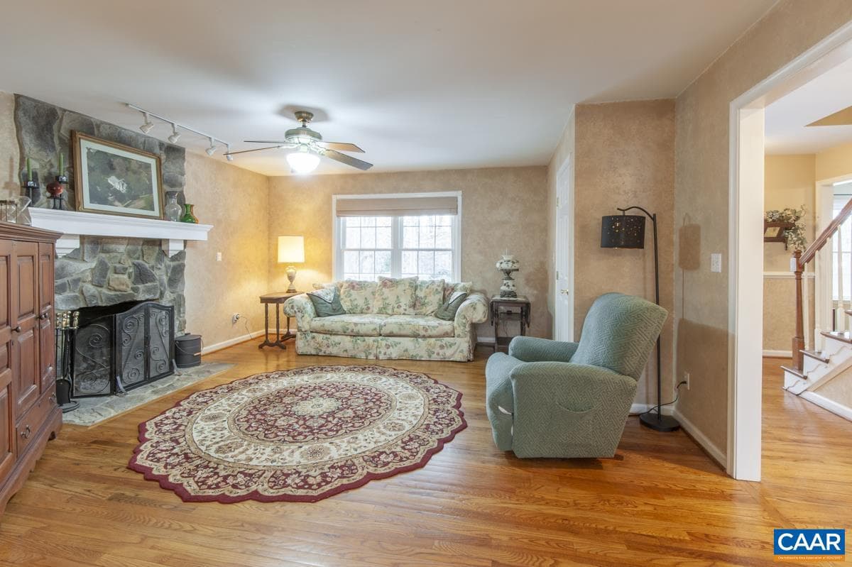 3595 Montgomery Ln photo 20