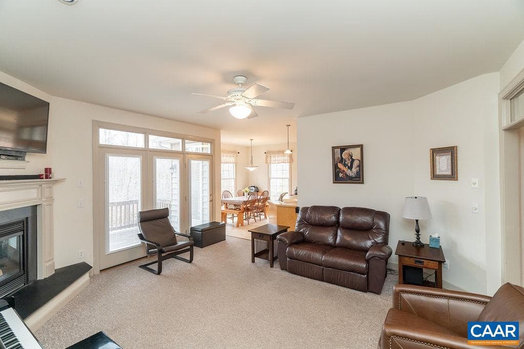 665 Fox Hollow Ln photo 8