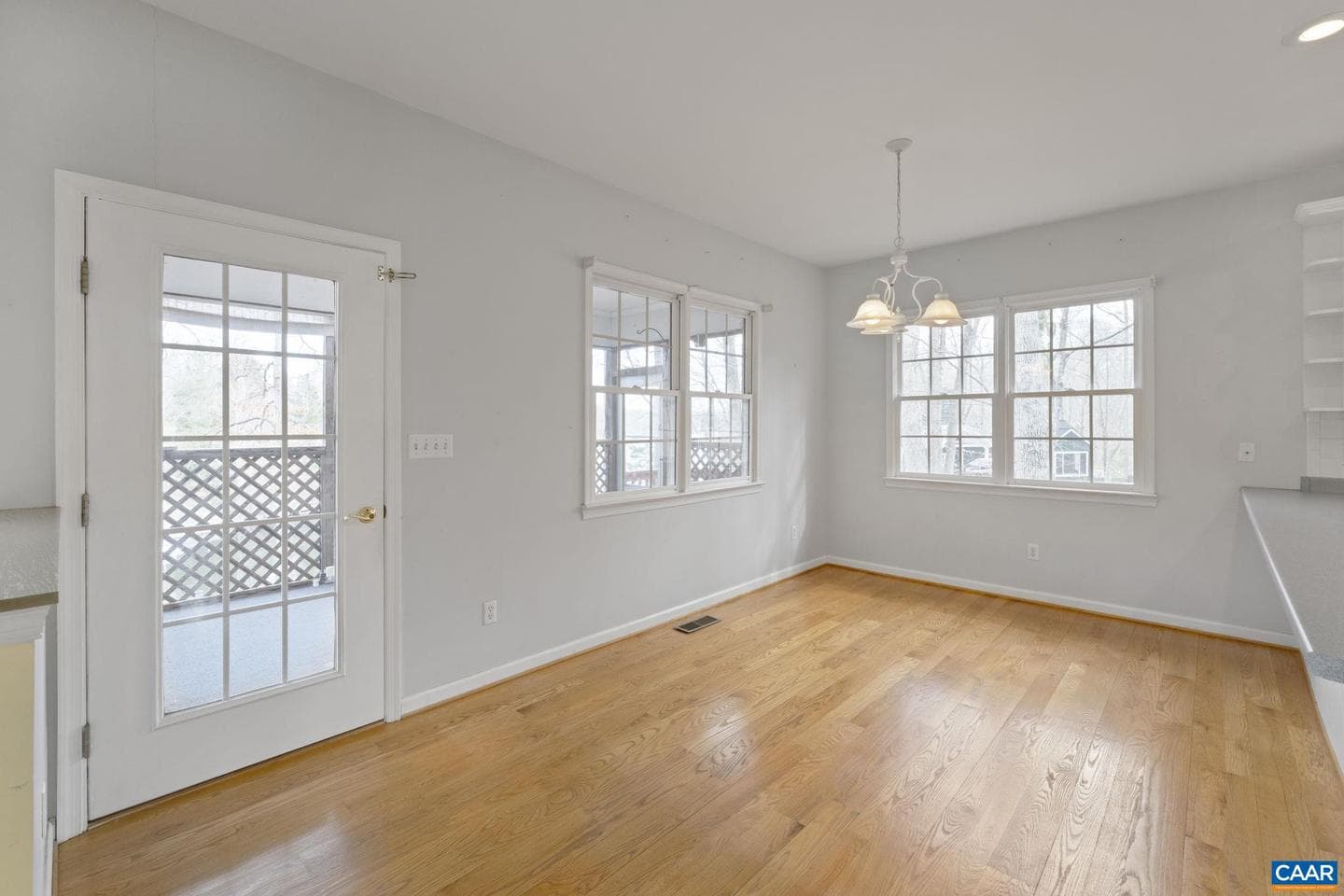 274 Jefferson photo 14