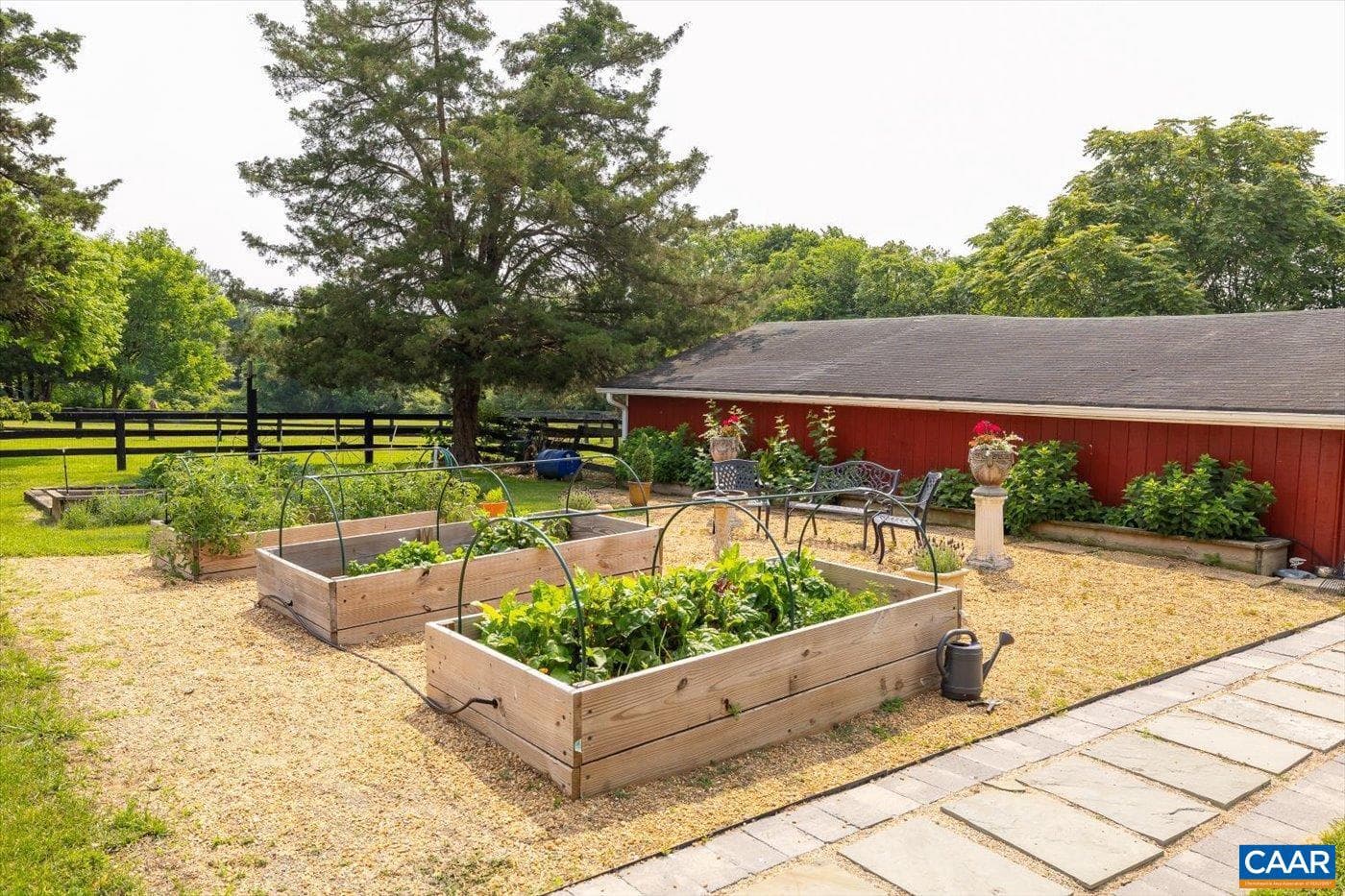 23494 Village Rd photo 33