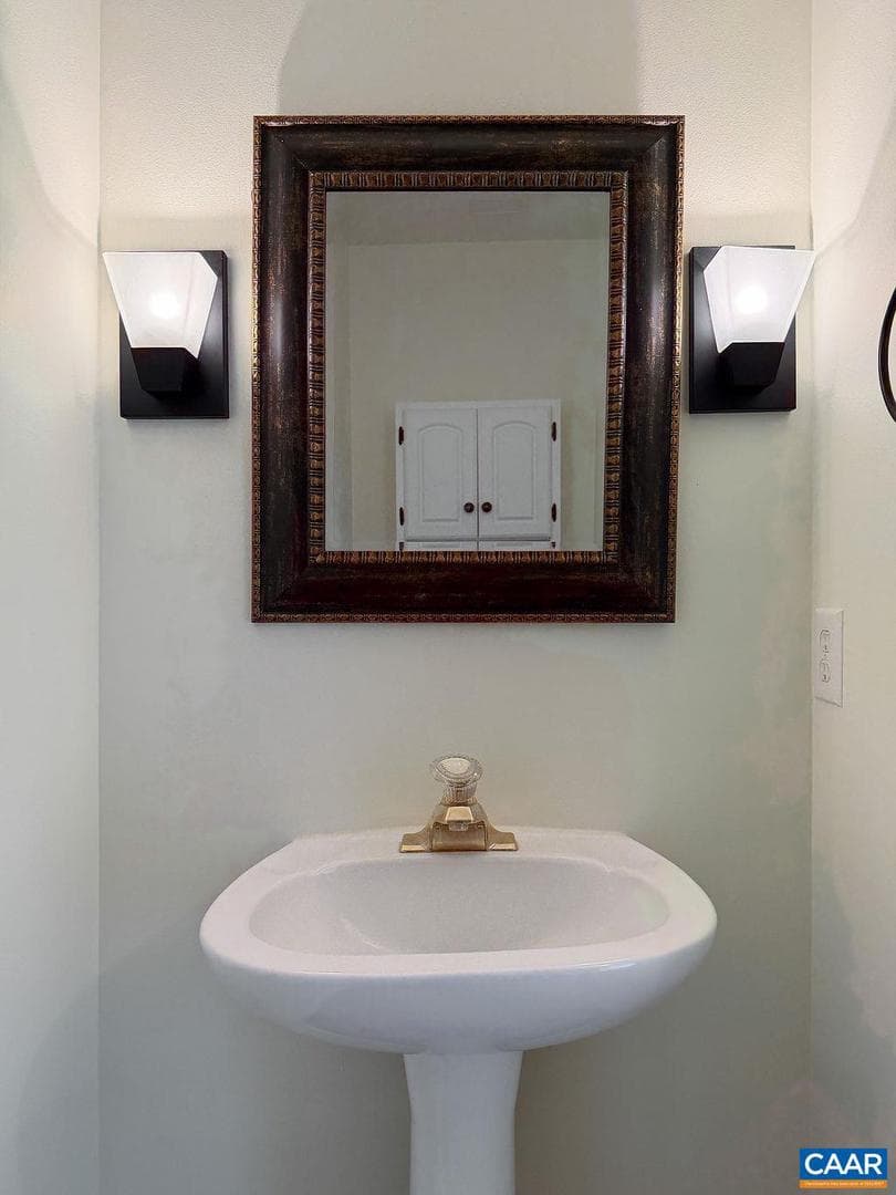 1411 Glenside Green photo 18