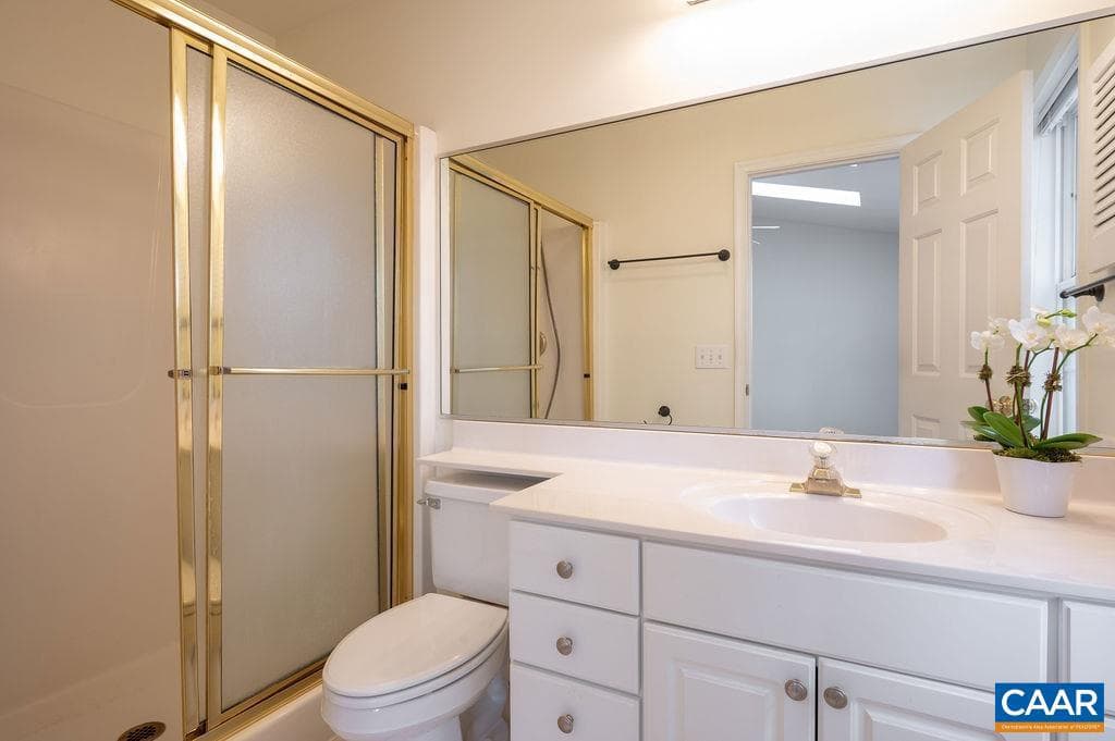 1411 Glenside Green photo 22