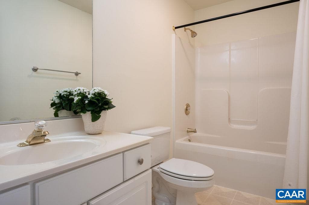 1411 Glenside Green photo 24