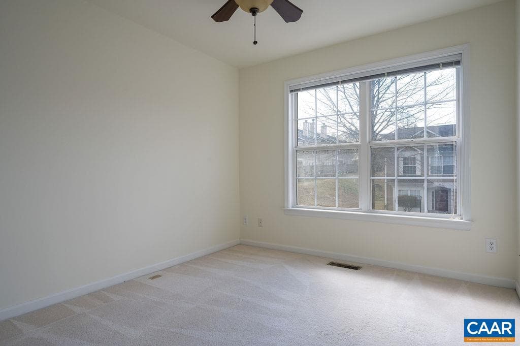 1411 Glenside Green photo 25