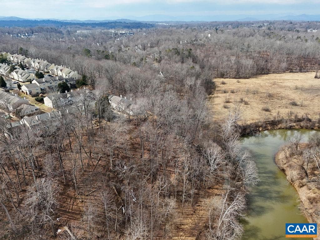 1411 Glenside Green photo 30