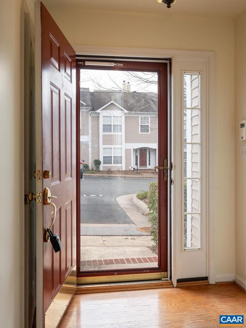 1411 Glenside Green photo 4