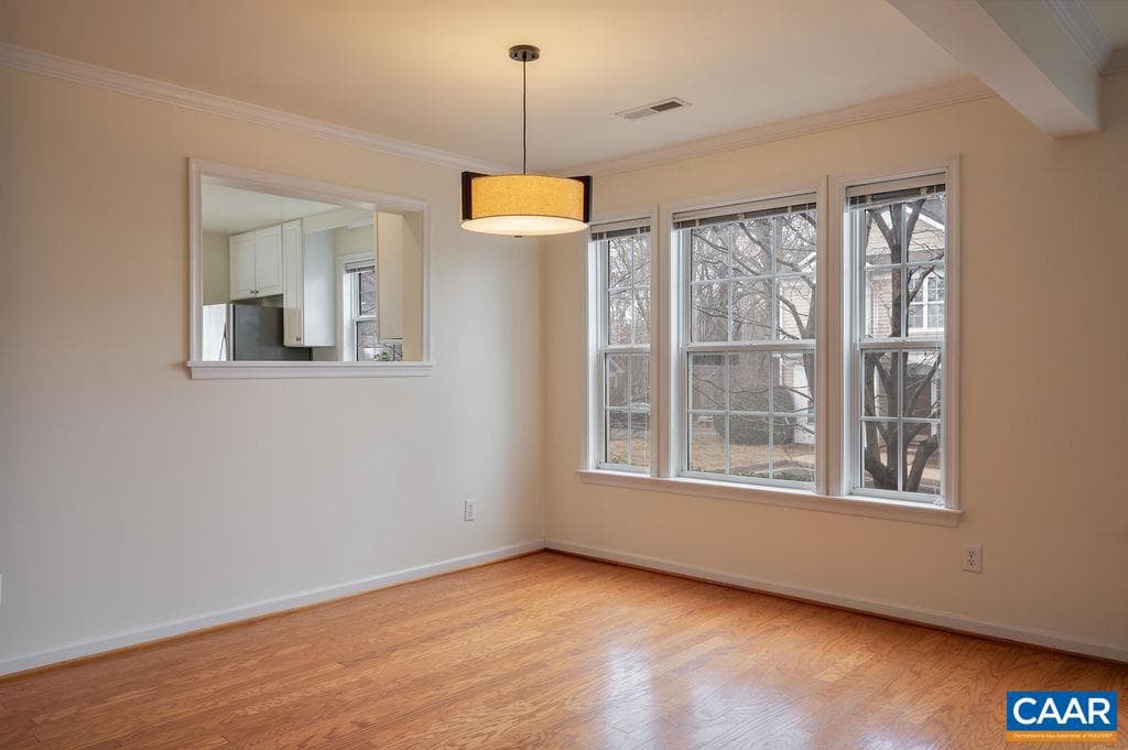 1411 Glenside Green photo 9
