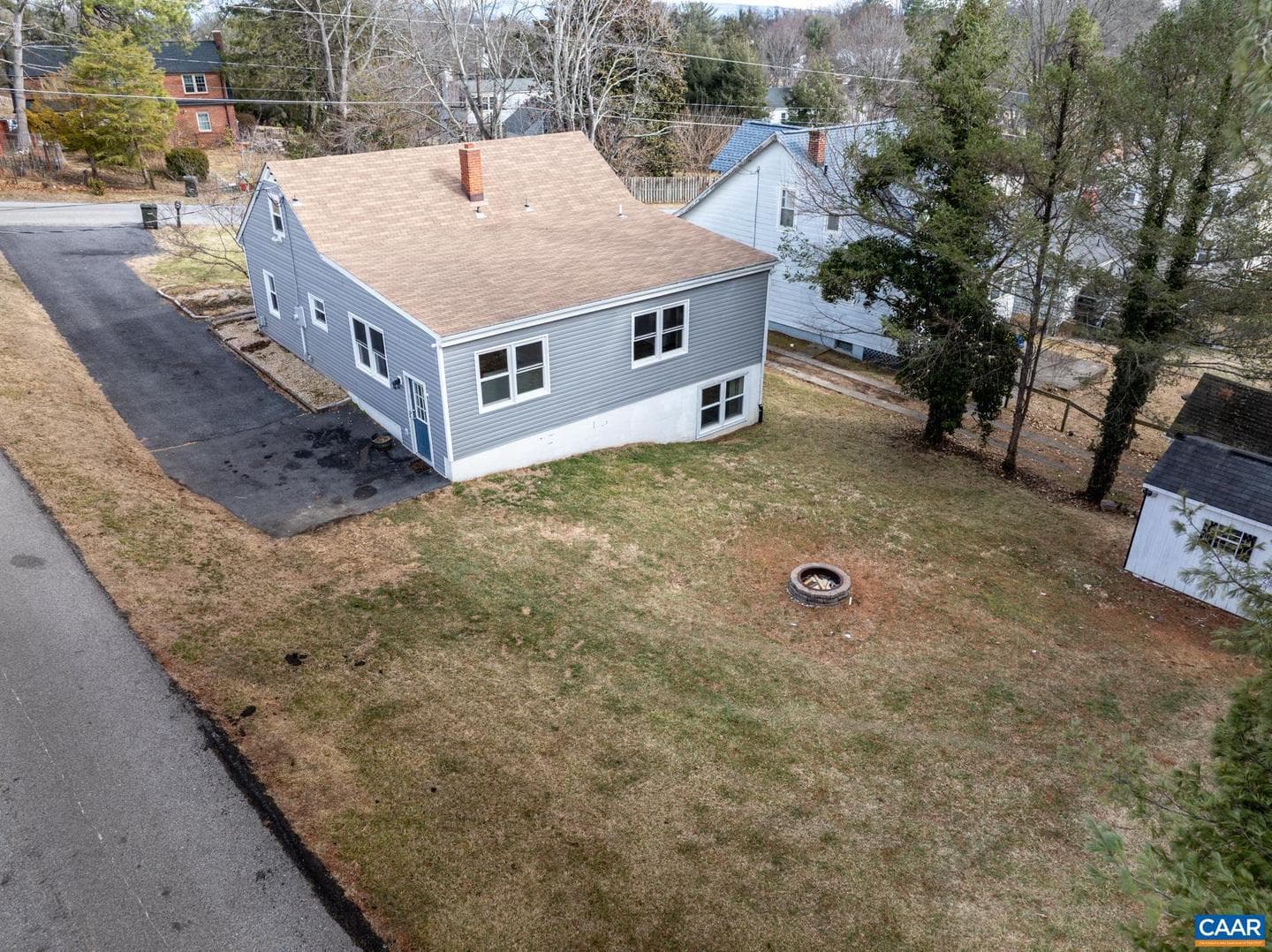 112 Lee St photo 2