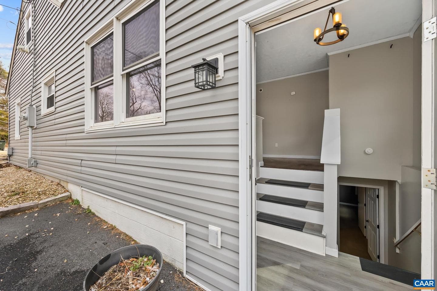 112 Lee St photo 26