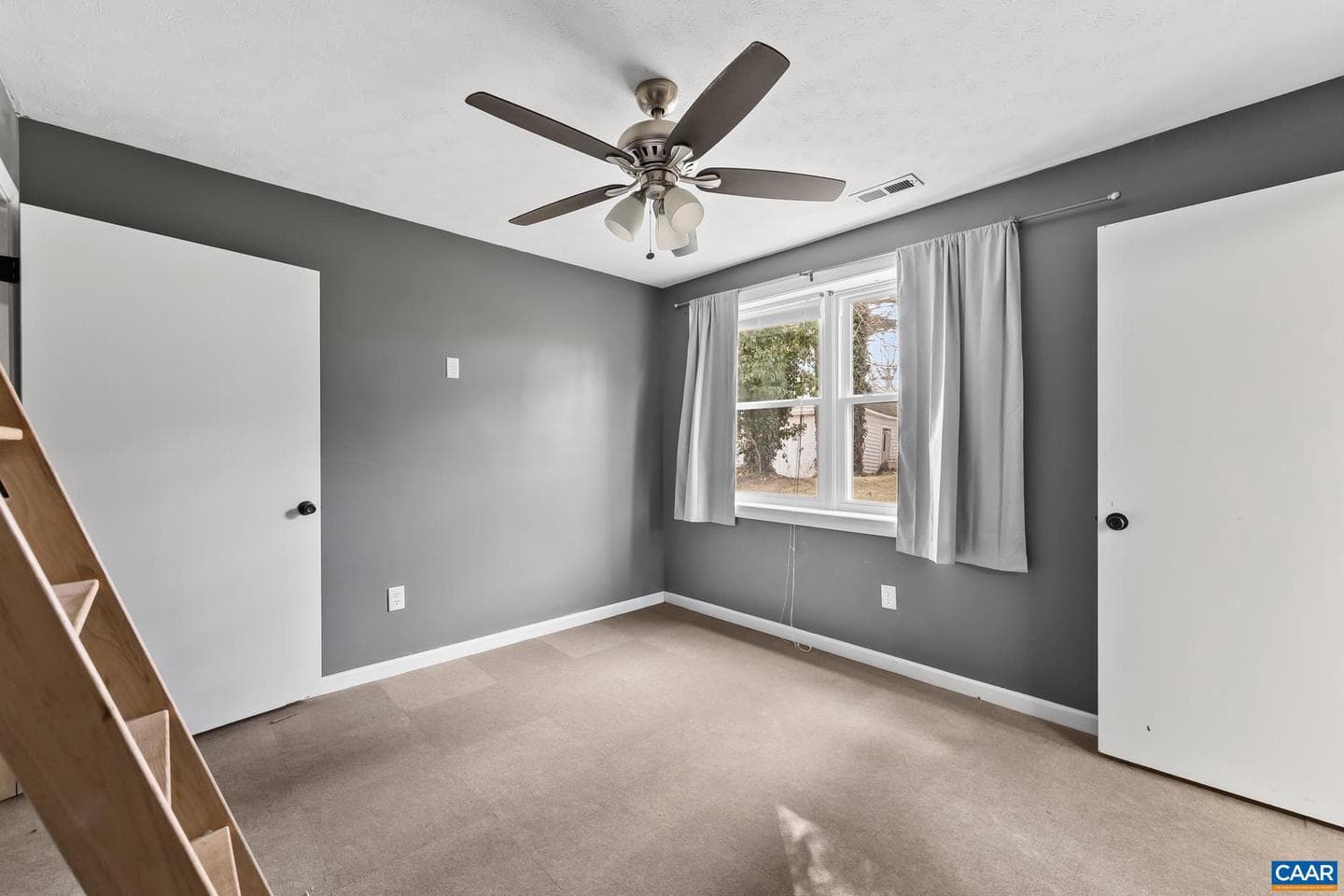 112 Lee St photo 29