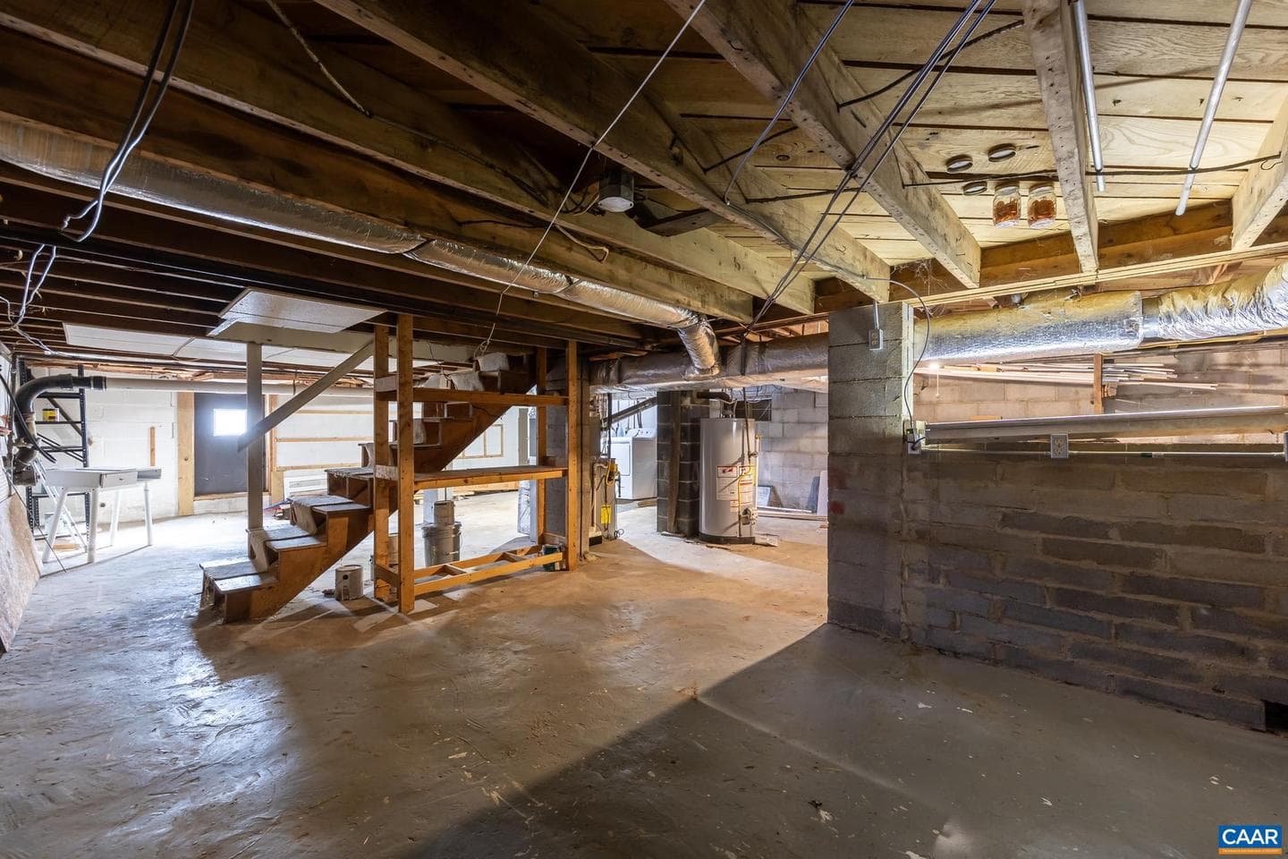 112 Lee St photo 36