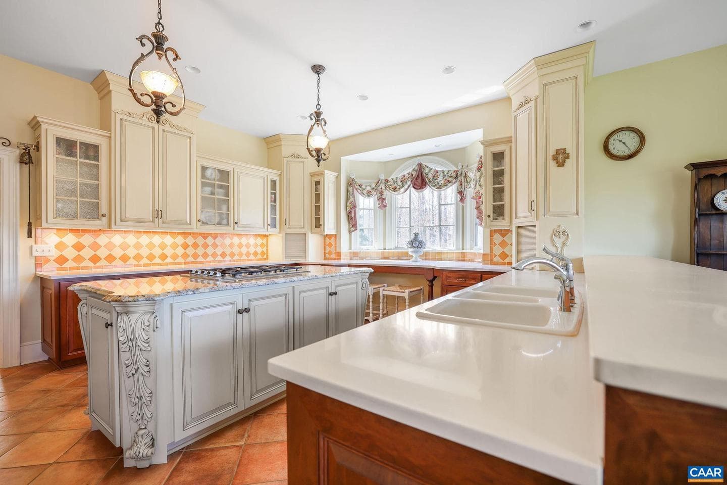 6385 Indian Ridge Dr photo 9