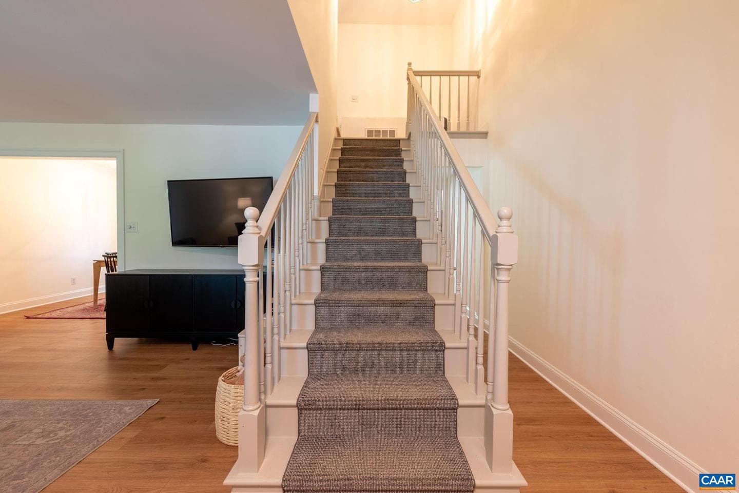 320 Harvest Dr photo 3