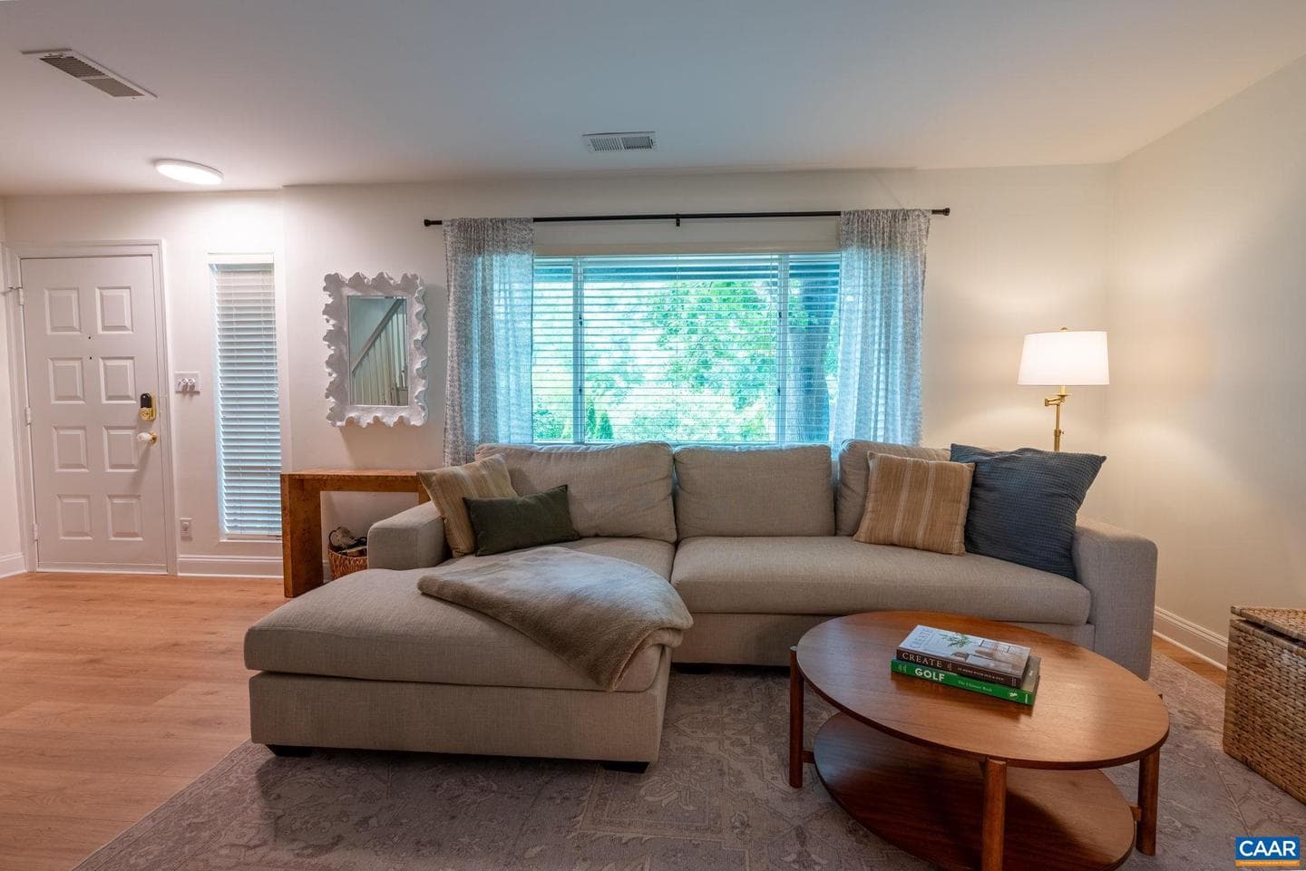 320 Harvest Dr photo 6