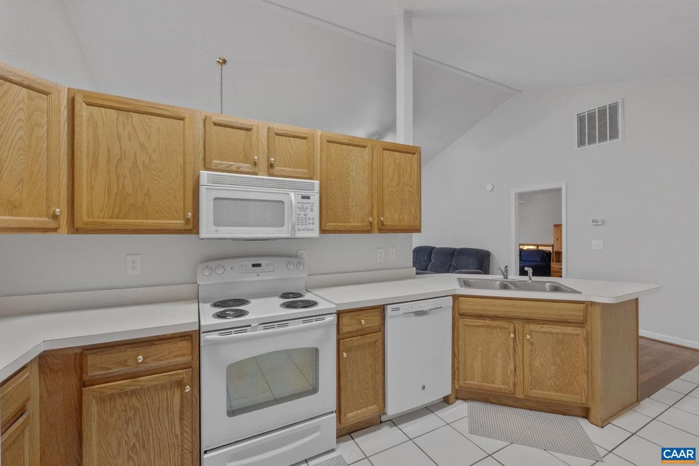 201 Buttercup Ln photo 11