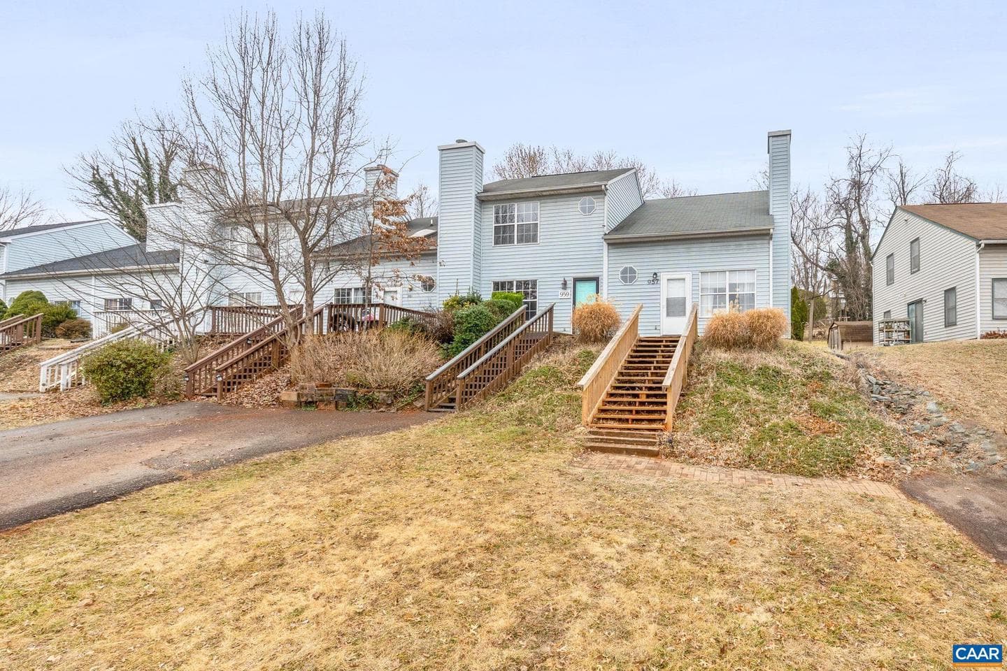 959 Rives St photo 2