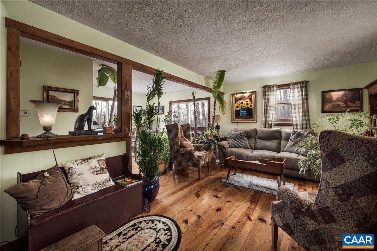 406 Raccoon Dr photo 4