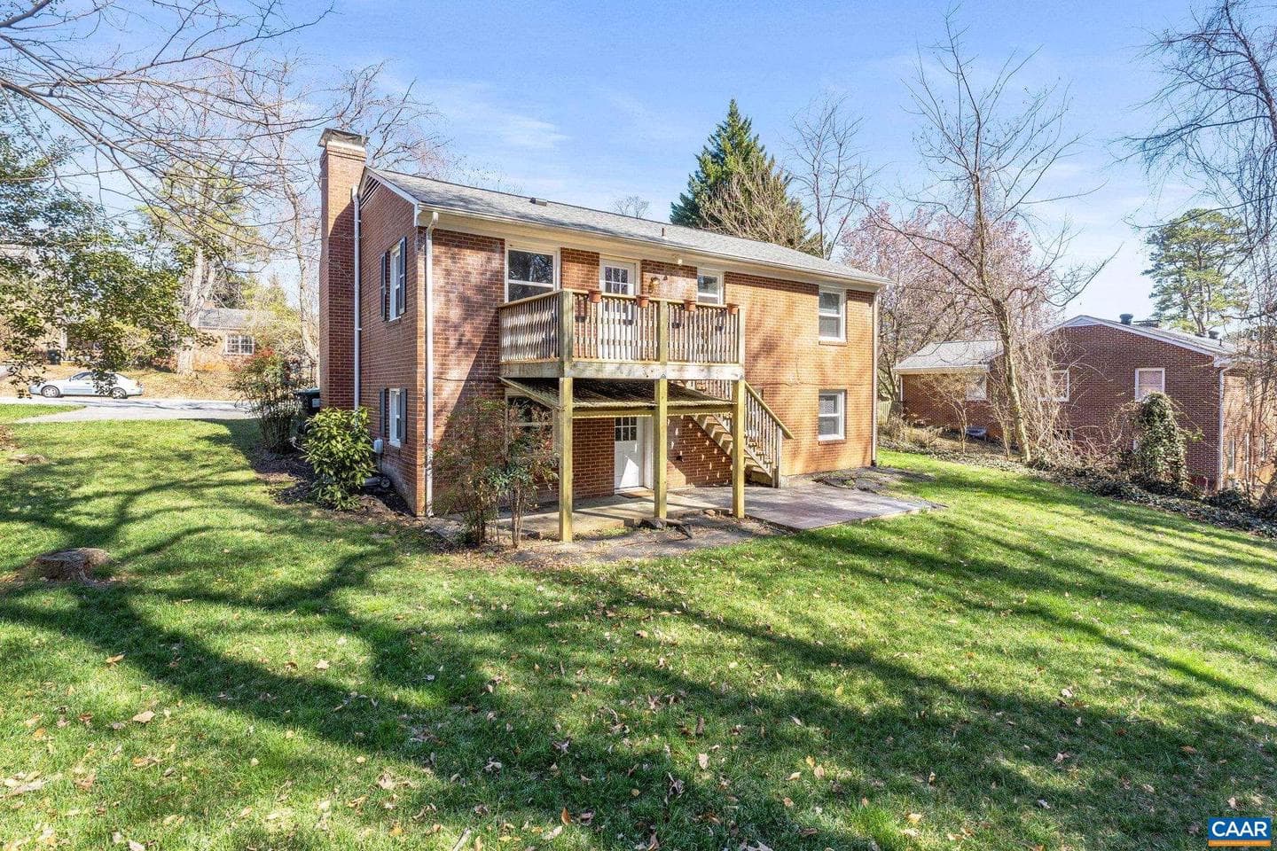 2310 Wayne Ave photo 2