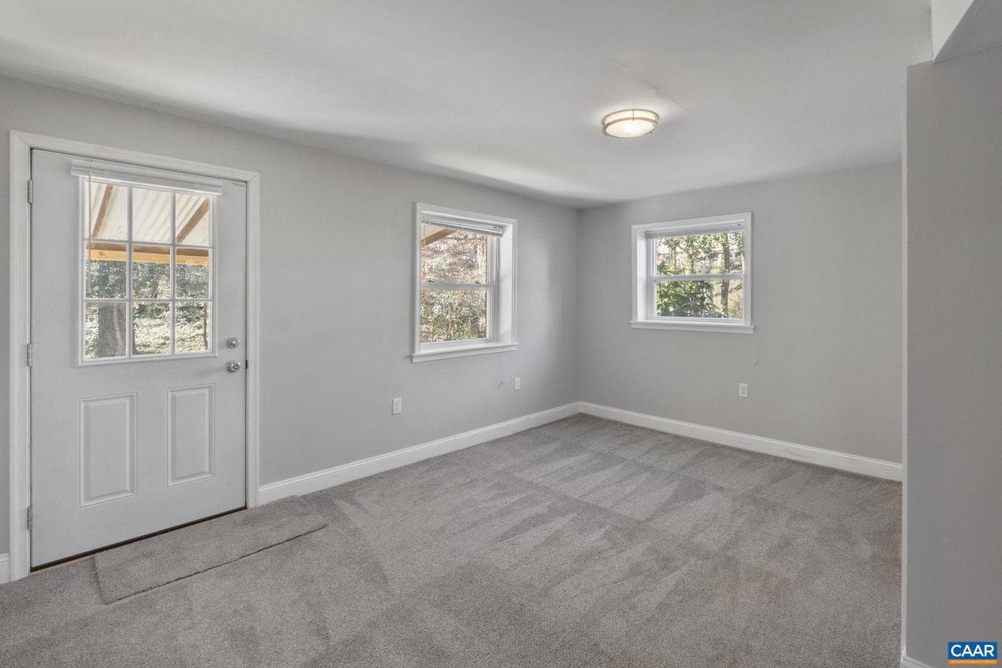 2310 Wayne Ave photo 33