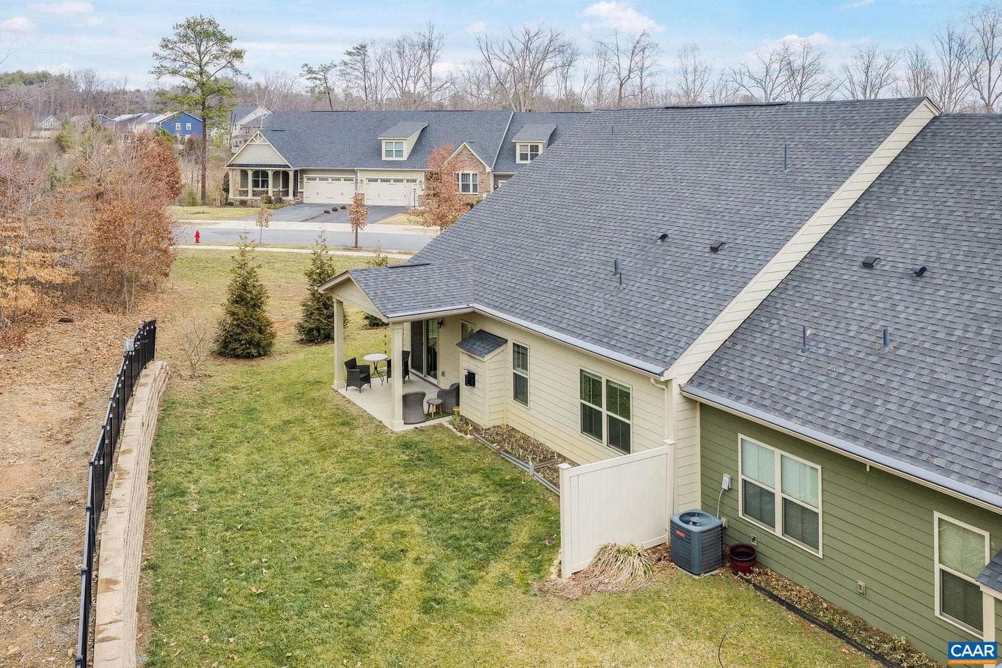 360 Winding Rd photo 44