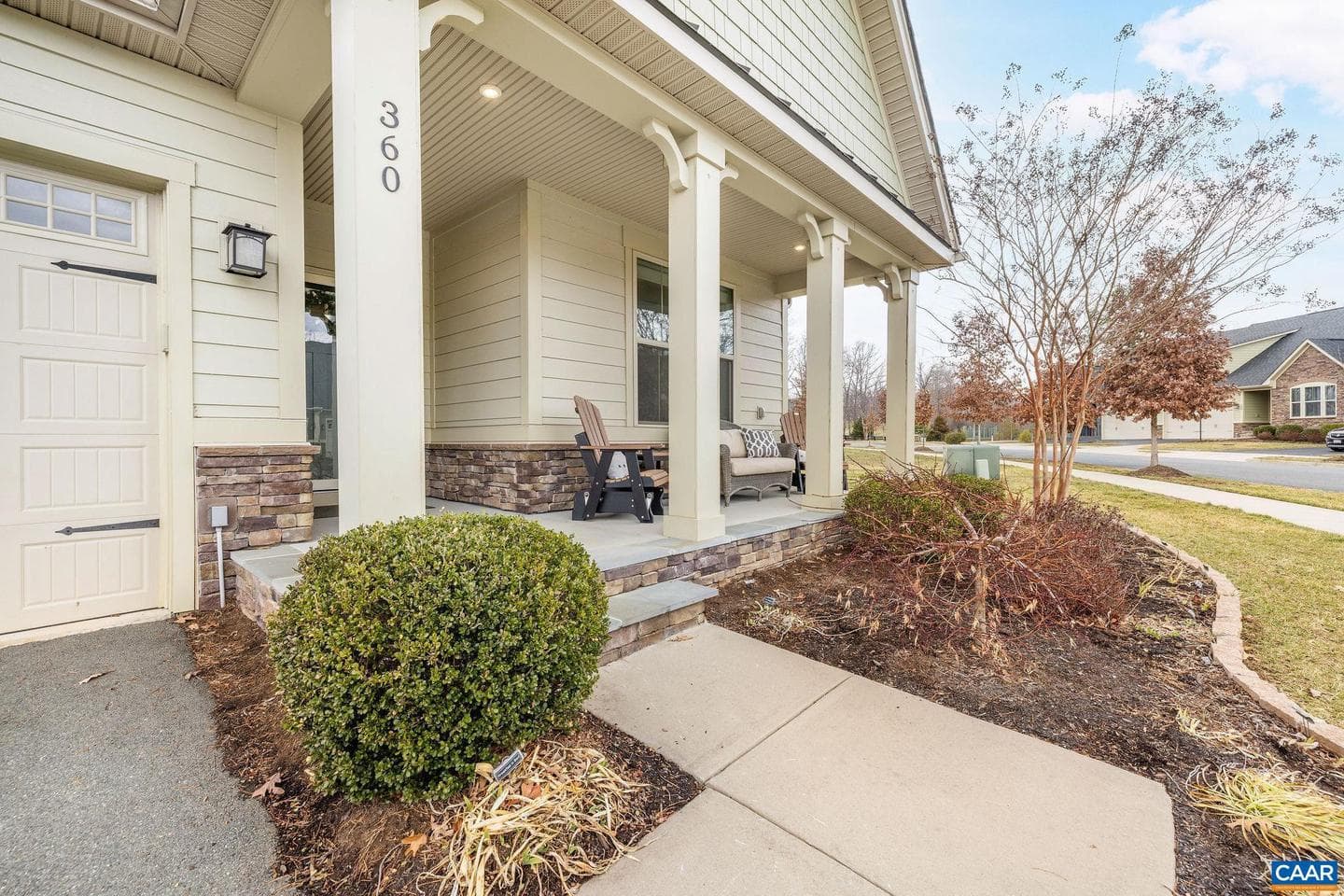 360 Winding Rd photo 5