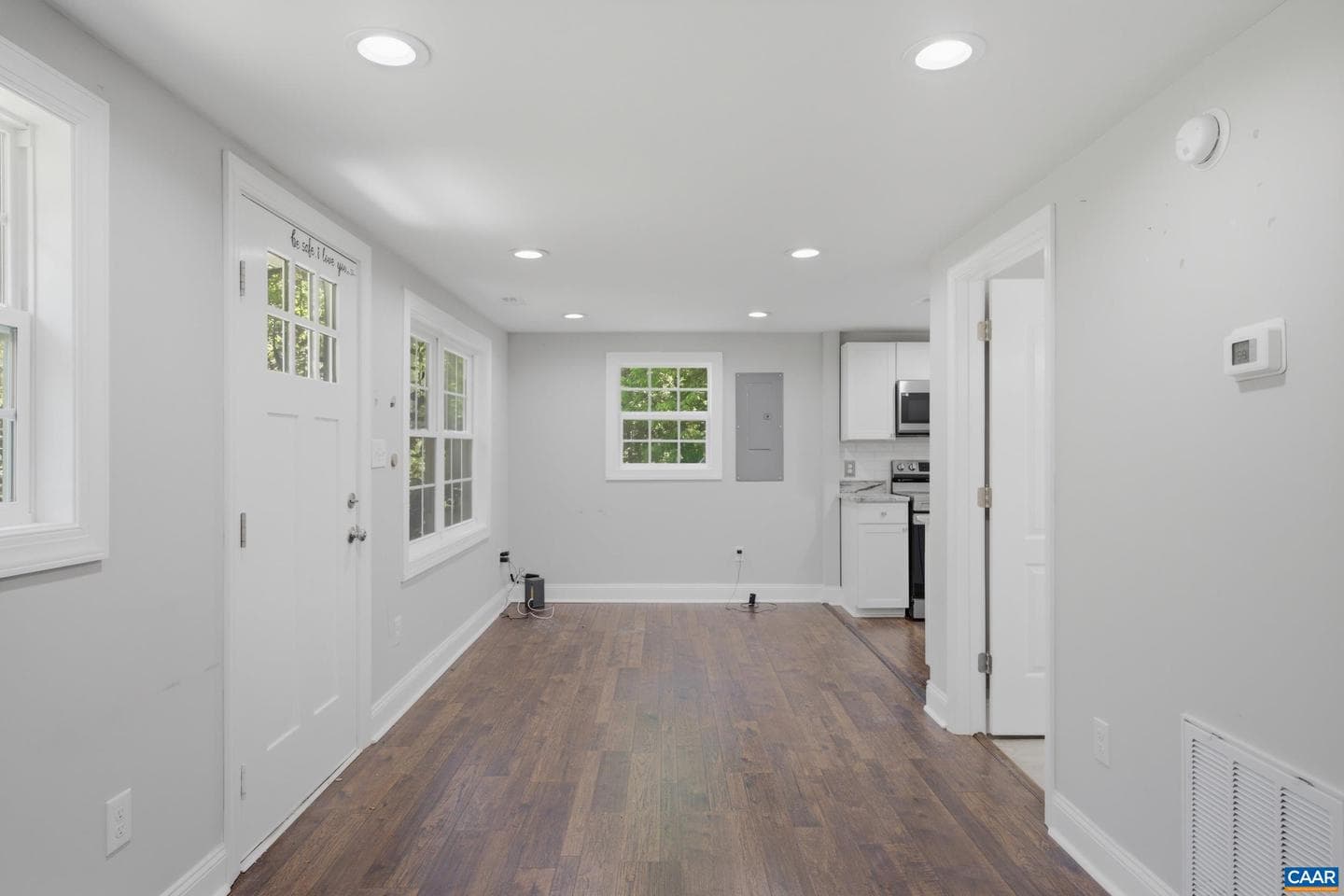 1144 Jackson Rd photo 3