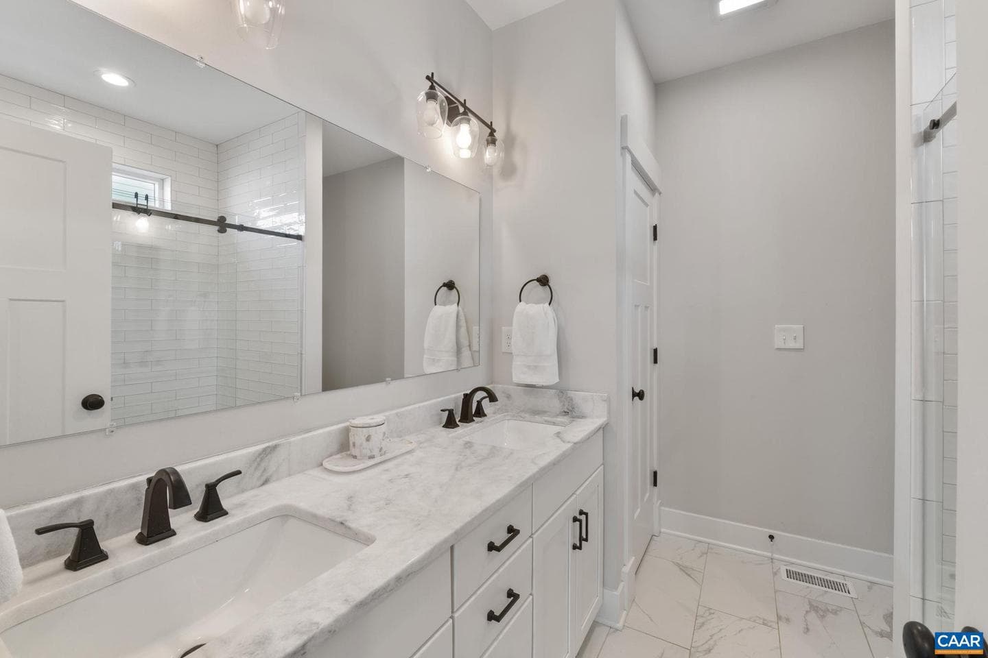 2206 Fowler Cir photo 22