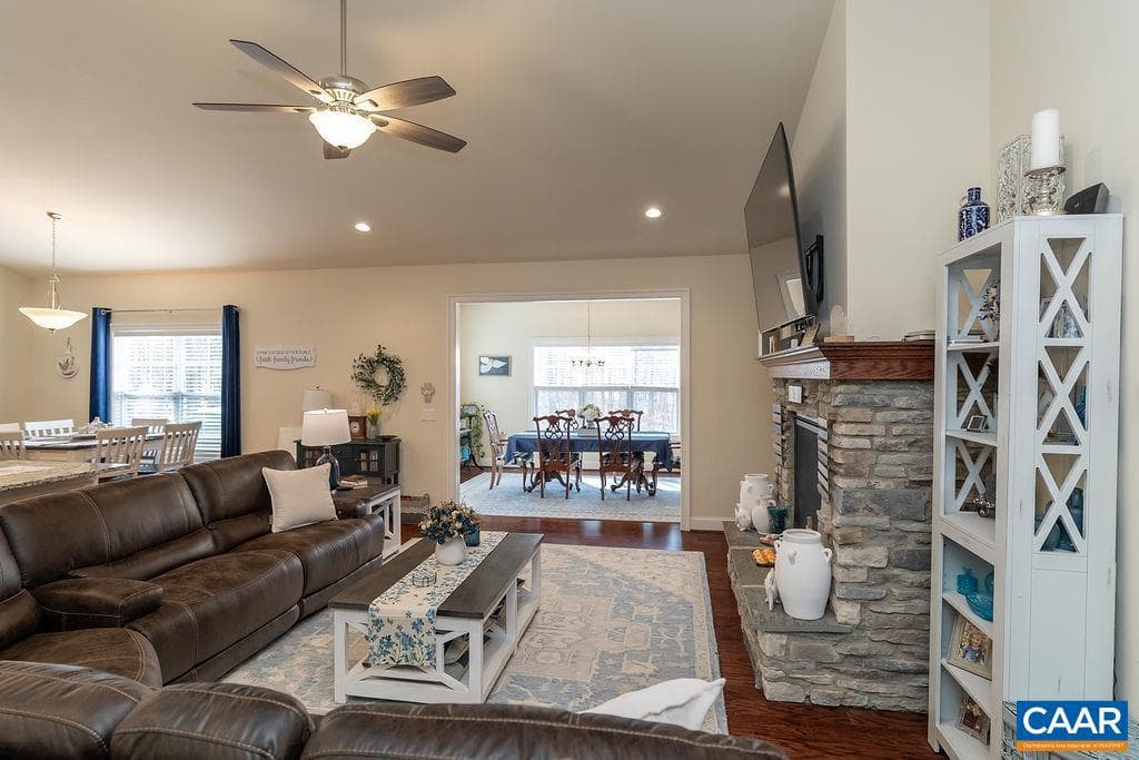21030 Dunni Way photo 5