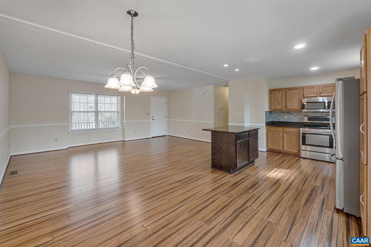 7 Riverside Dr photo 12