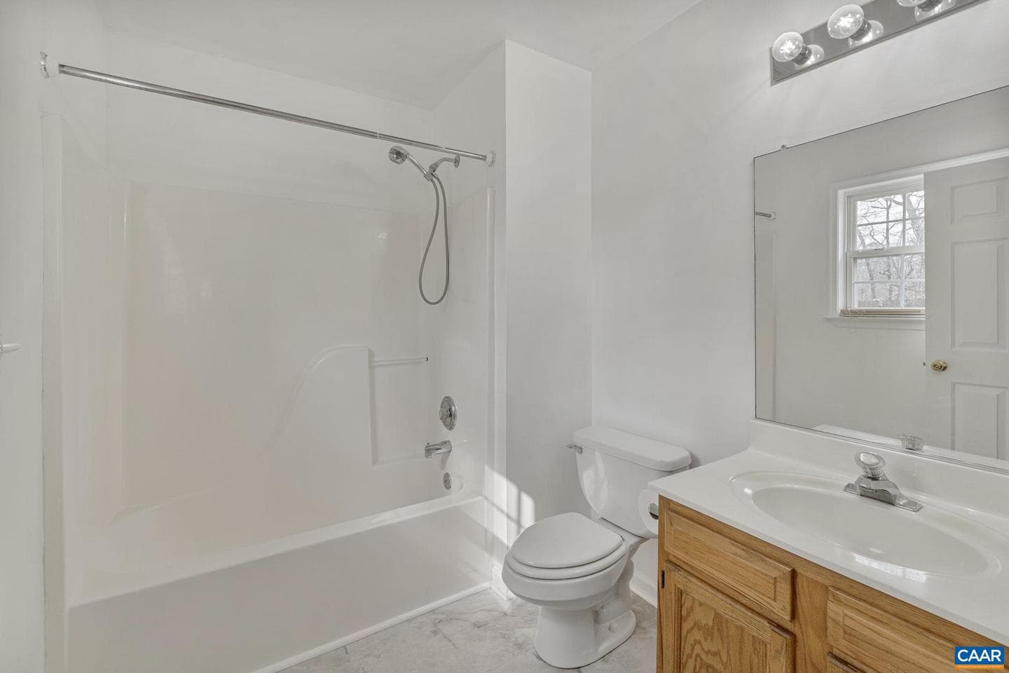 7 Riverside Dr photo 17