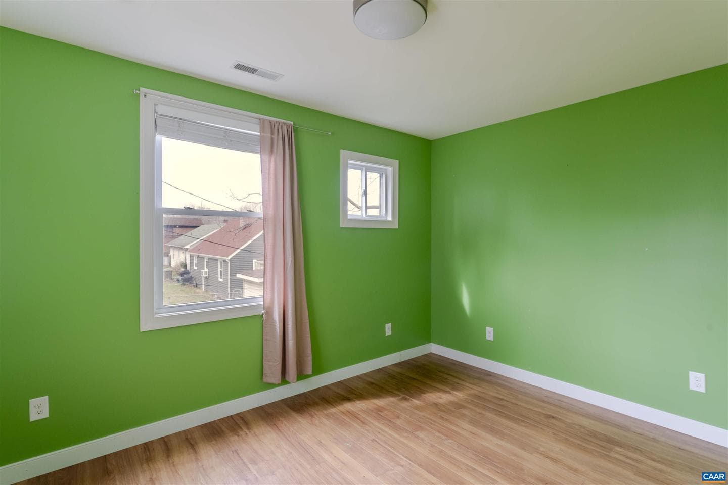 424 Oak Ave photo 22