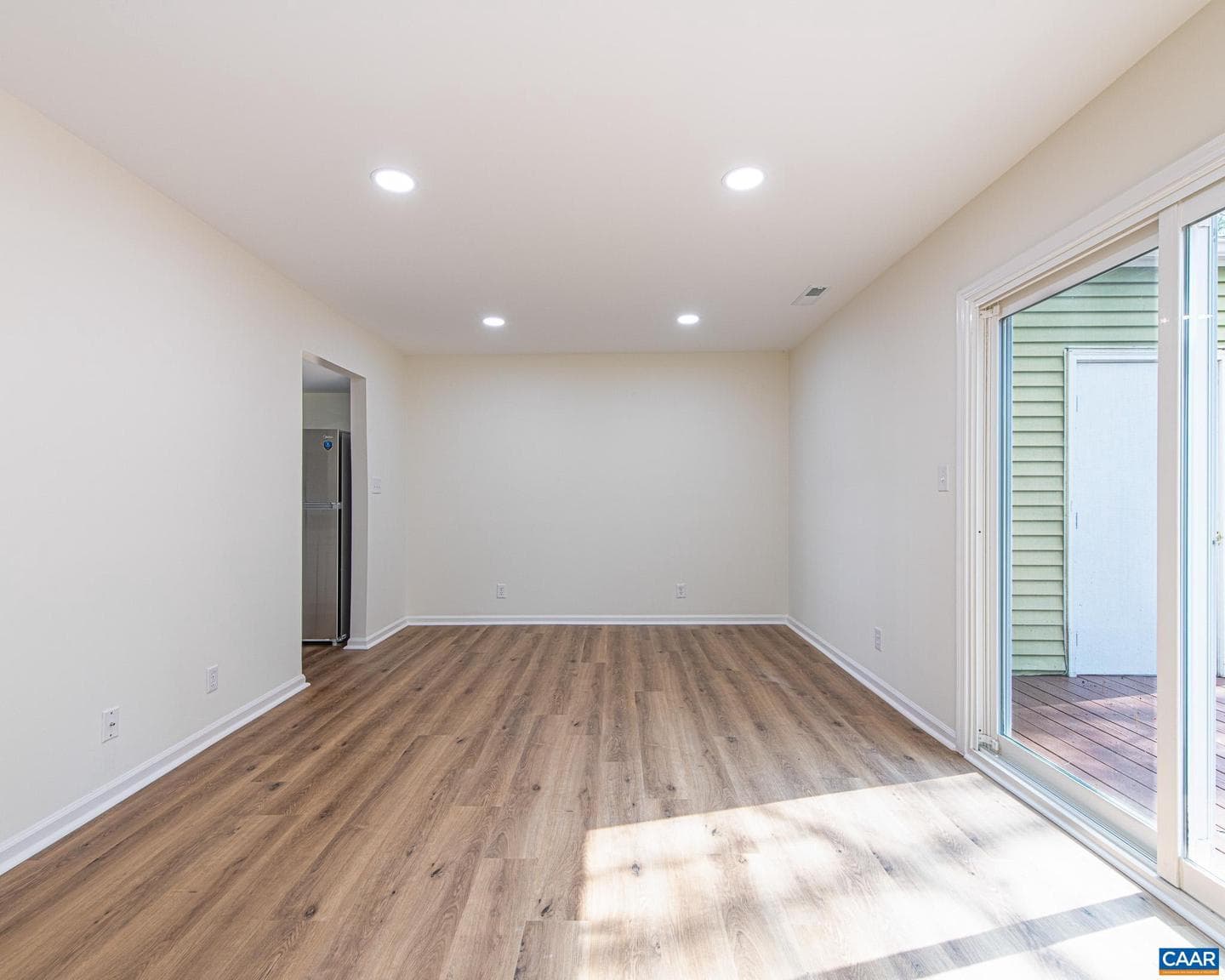 138 Scarborough Pl photo 14