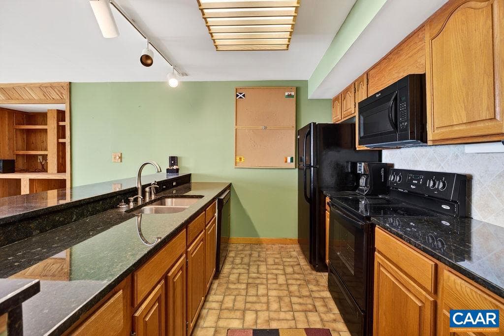 1551 Vistas Condos photo 7