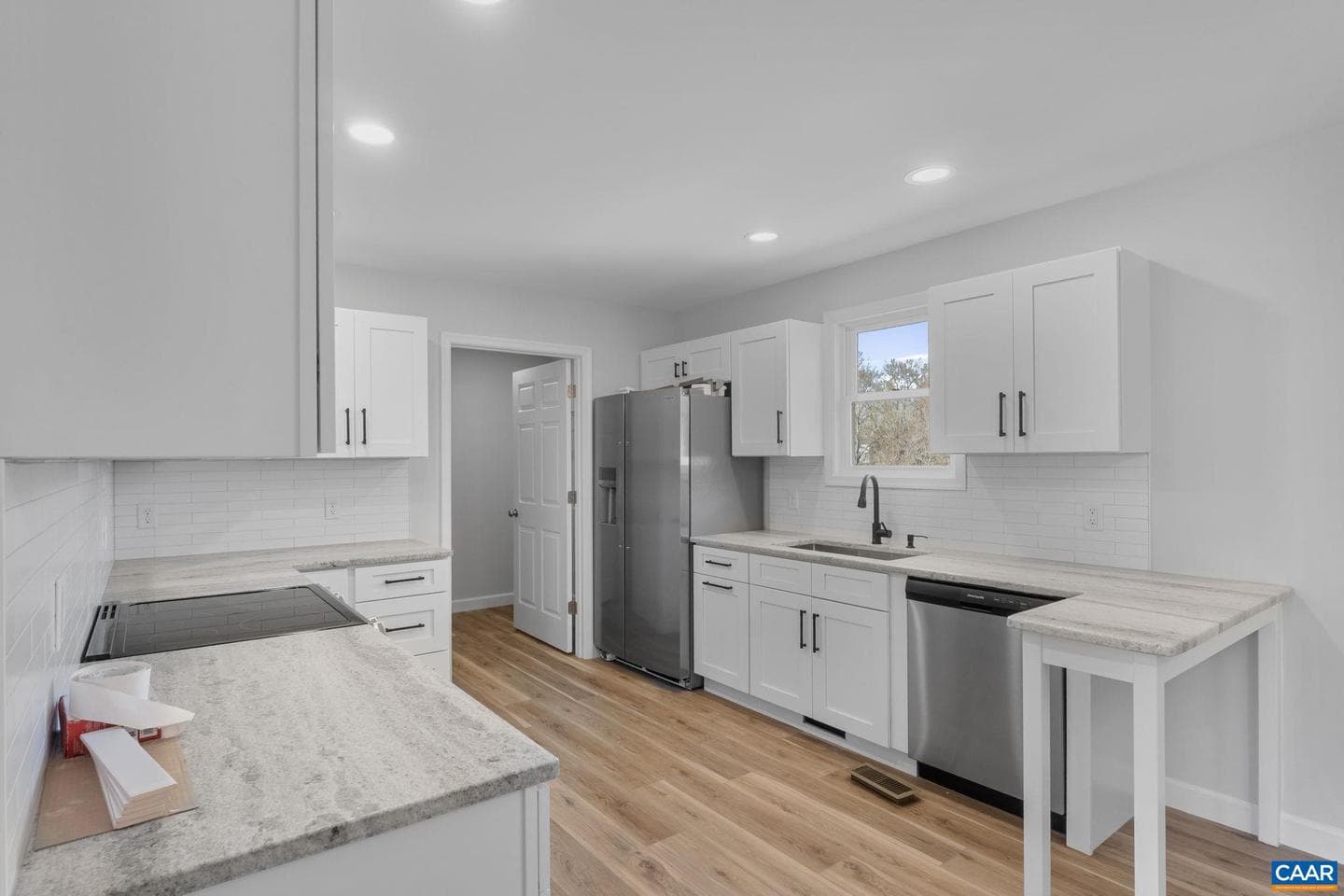 140 Dogwood Hts photo 13